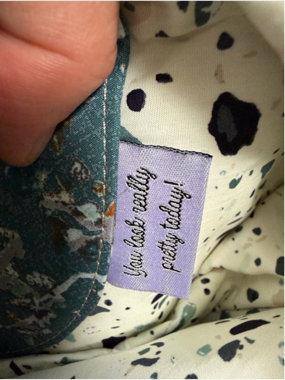 Fox & Fawn Cork Embroidered Boho Crossbody Bag - Picture 9 of 12